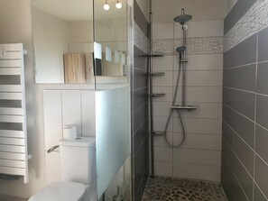 Een douche, een haardroger