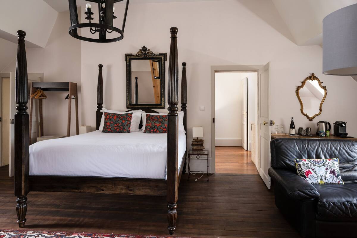 Superior Double Room, Ensuite, Courtyard View (Pommard)