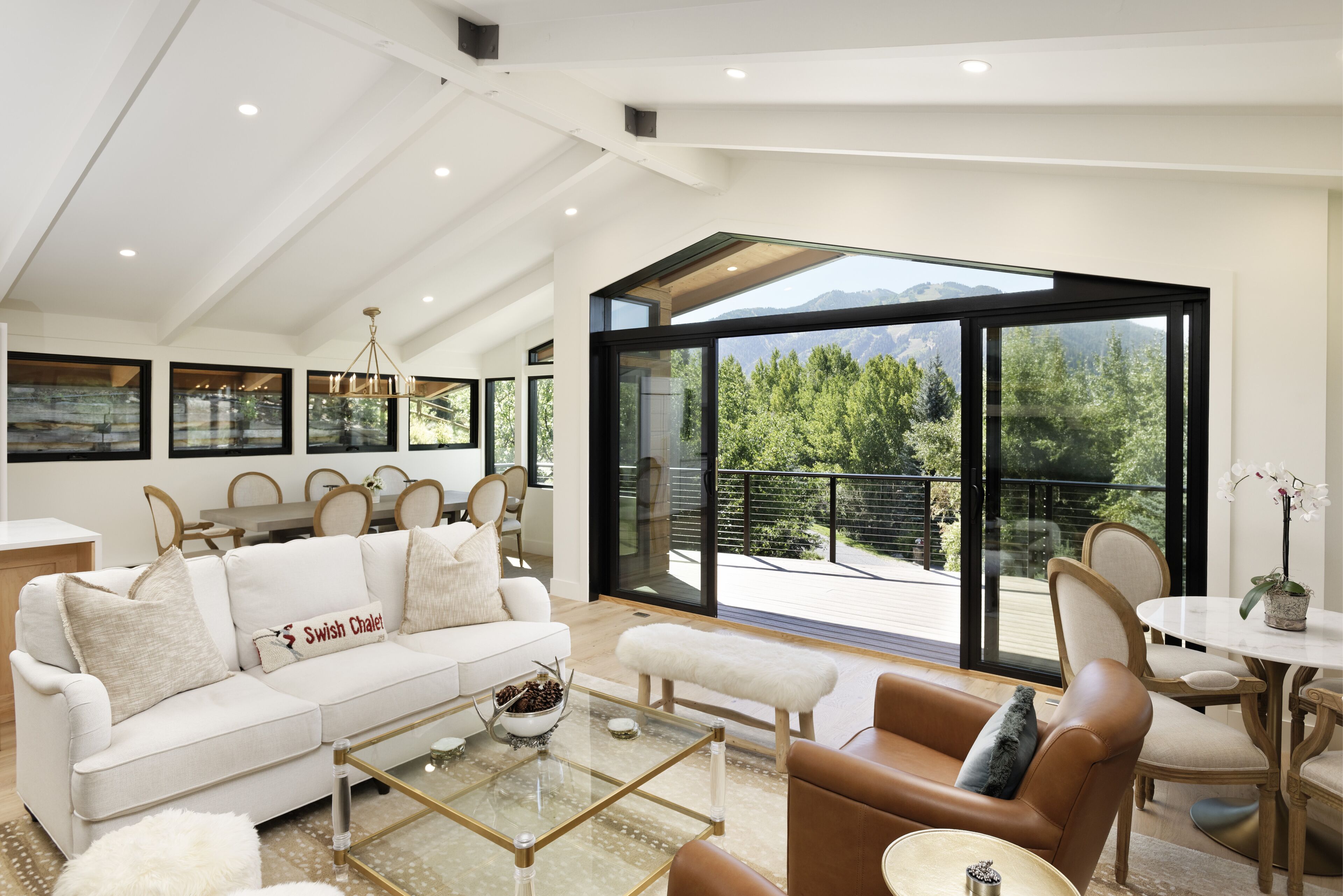 Swish Chalet off Willoughby Way, Lower Red Mountain