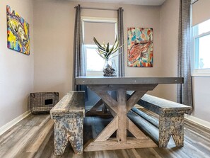 Basic House, Private Bathroom, River View (Miller Time in Matty) | Dining - Miller Time in Matty (Freeport)