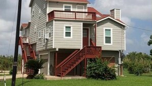 Basic House, Private Bathroom, River View (Miller Time in Matty) | Exterior - Miller Time in Matty (Freeport)