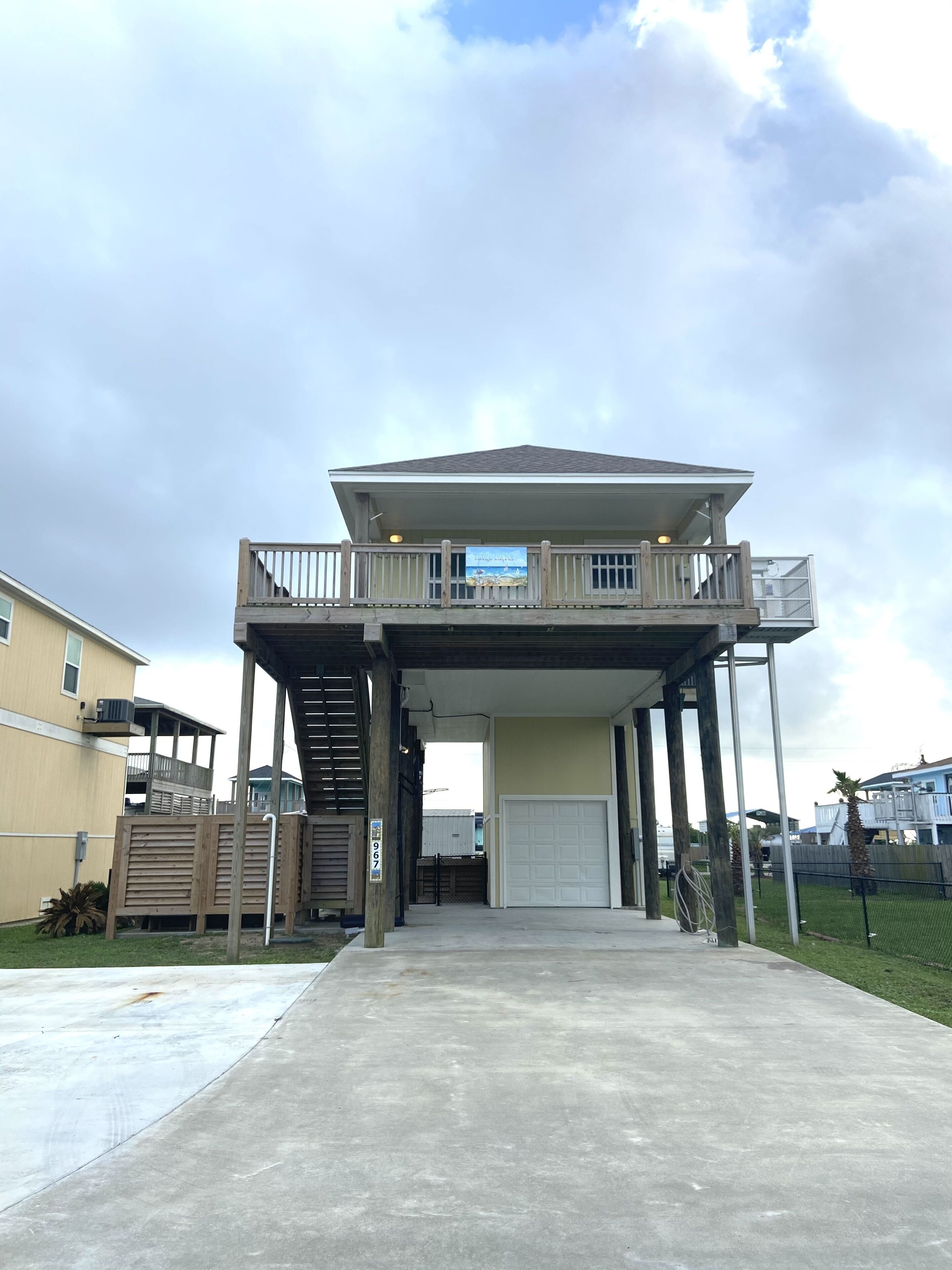 Shore Landed! 2 Bed, 1 Bath, Cozy, Short Walk to the Beach