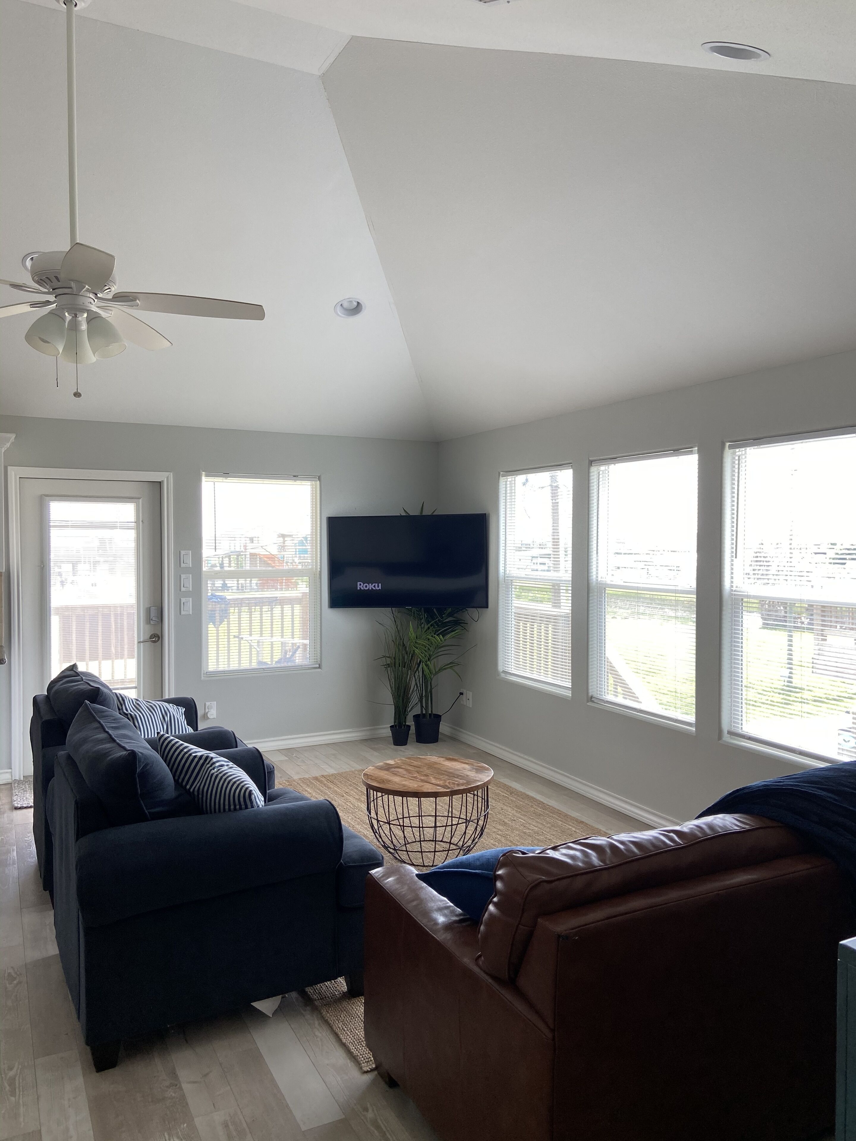 Shore Landed! 2 Bed, 1 Bath, Cozy, Short Walk to the Beach