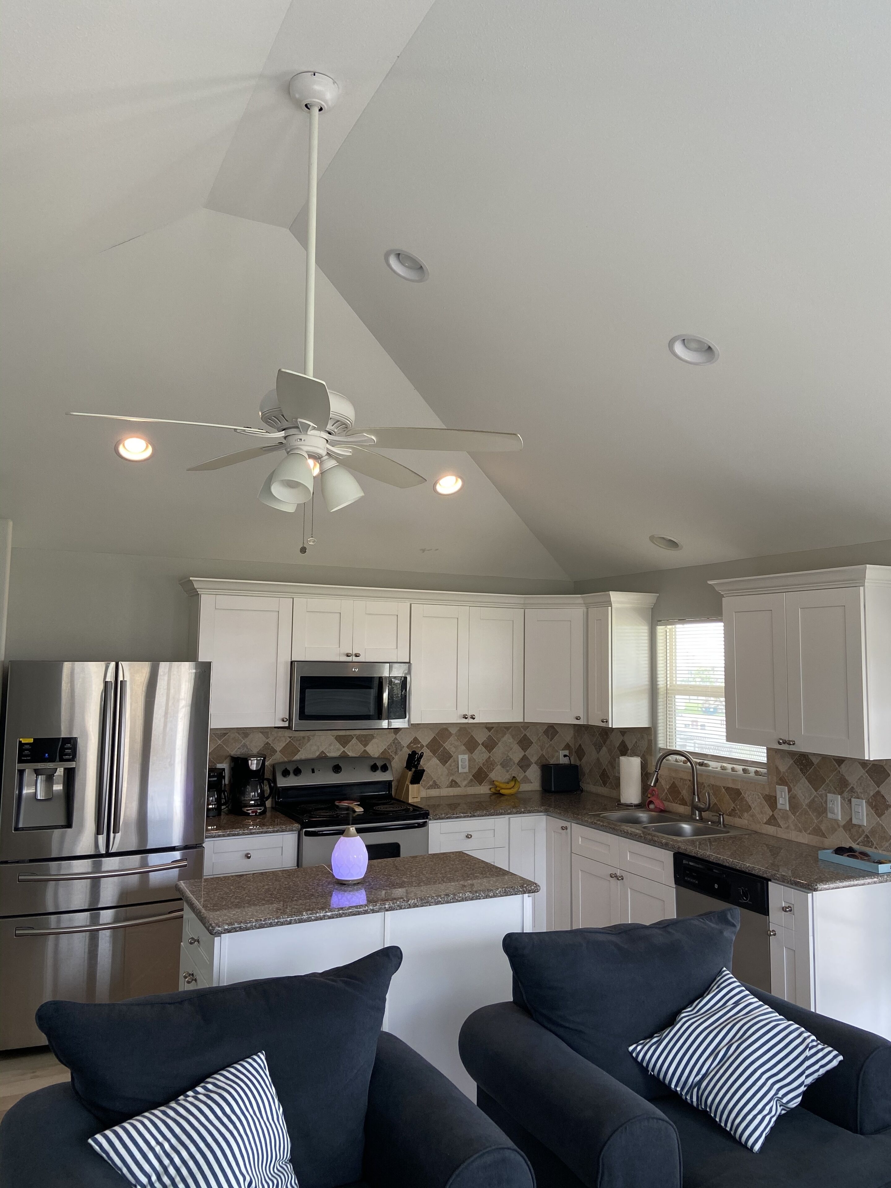 Shore Landed! 2 Bed, 1 Bath, Cozy, Short Walk to the Beach