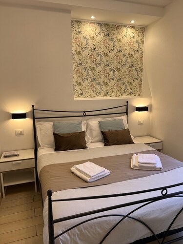 Double Room inside the Rent on the Arch