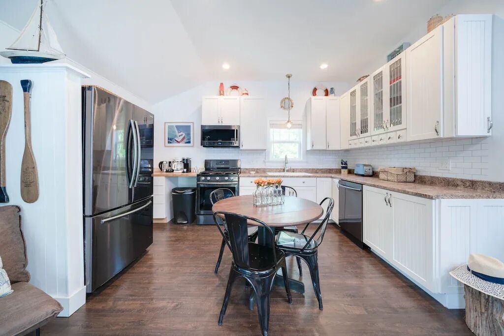 Stones Throw of South Haven