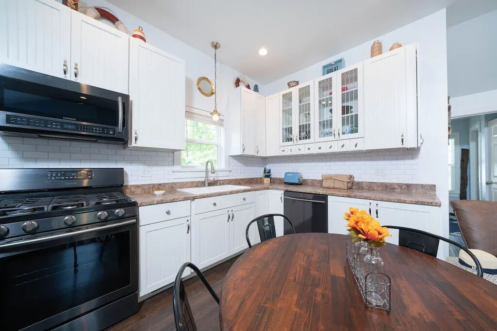 Stones Throw of South Haven