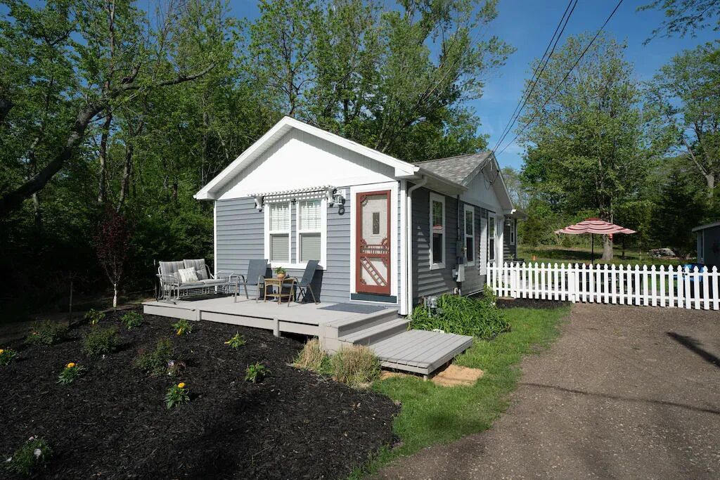 Stones Throw of South Haven