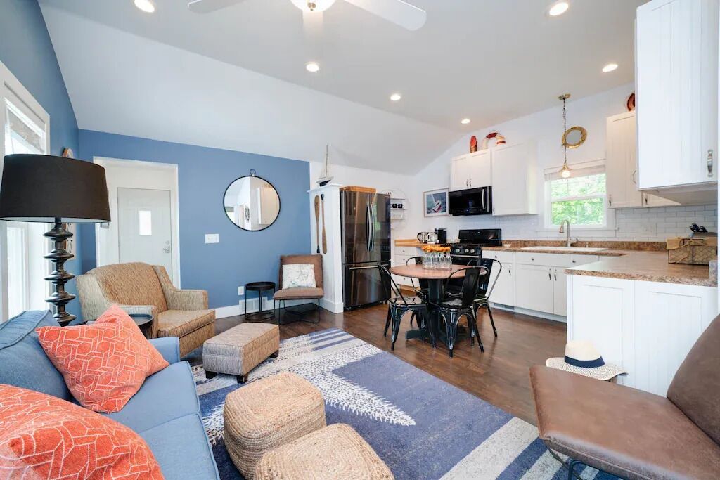 Stones Throw of South Haven