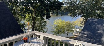 Lake Barkley - Great Lake front location & boat dock Included!