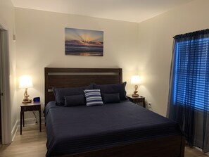 3 bedrooms, iron/ironing board, free WiFi, bed sheets - Families ~ Couples ~ Snowbirds ~ Gulf Views 7th Floor (Panama City Beach)
