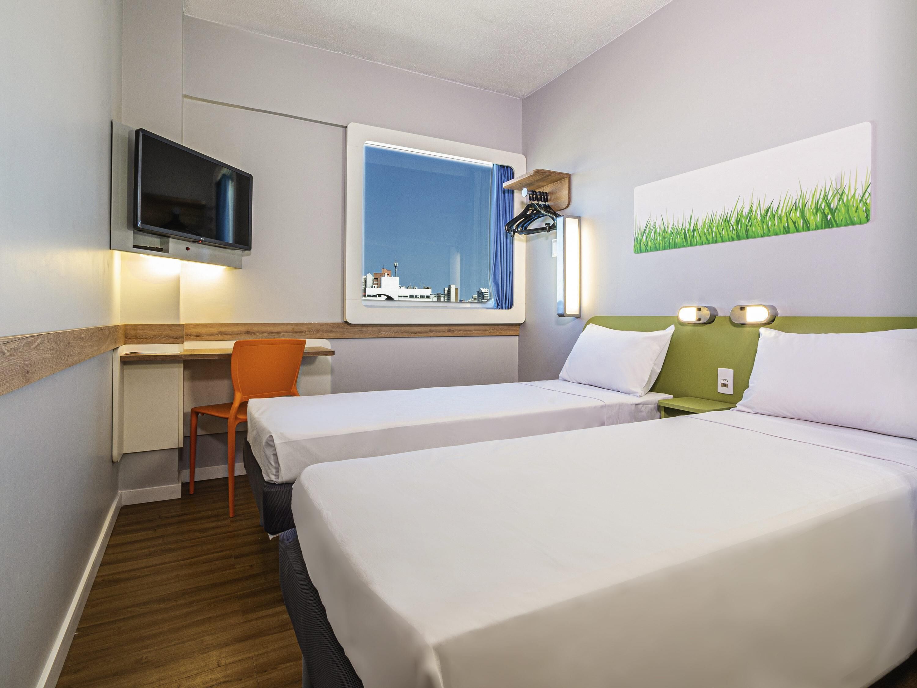 Standardzimmer, 2 Einzelbetten | Schreibtisch, laptopgeeigneter Arbeitsplatz, Verdunkelungsvorhänge