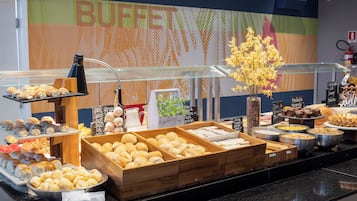 Morgenmadsbuffet på hverdage (38 BRL pr. person)
