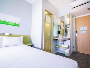 Standard Double Room, 1 Double Bed | 1 bedroom, desk, laptop workspace, blackout drapes