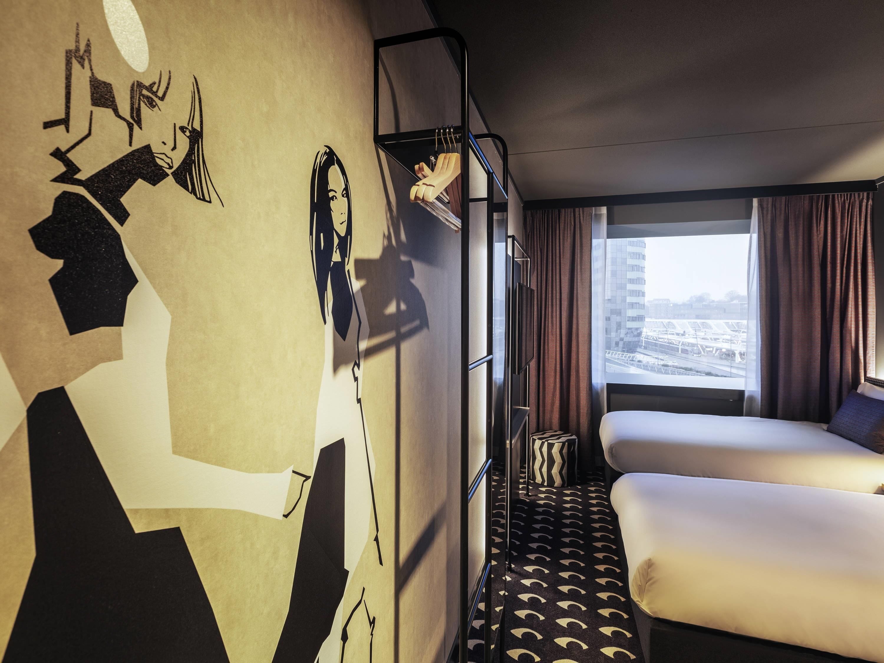 standard room, 2 single beds | in-room safe, desk, soundproofing, free wifi