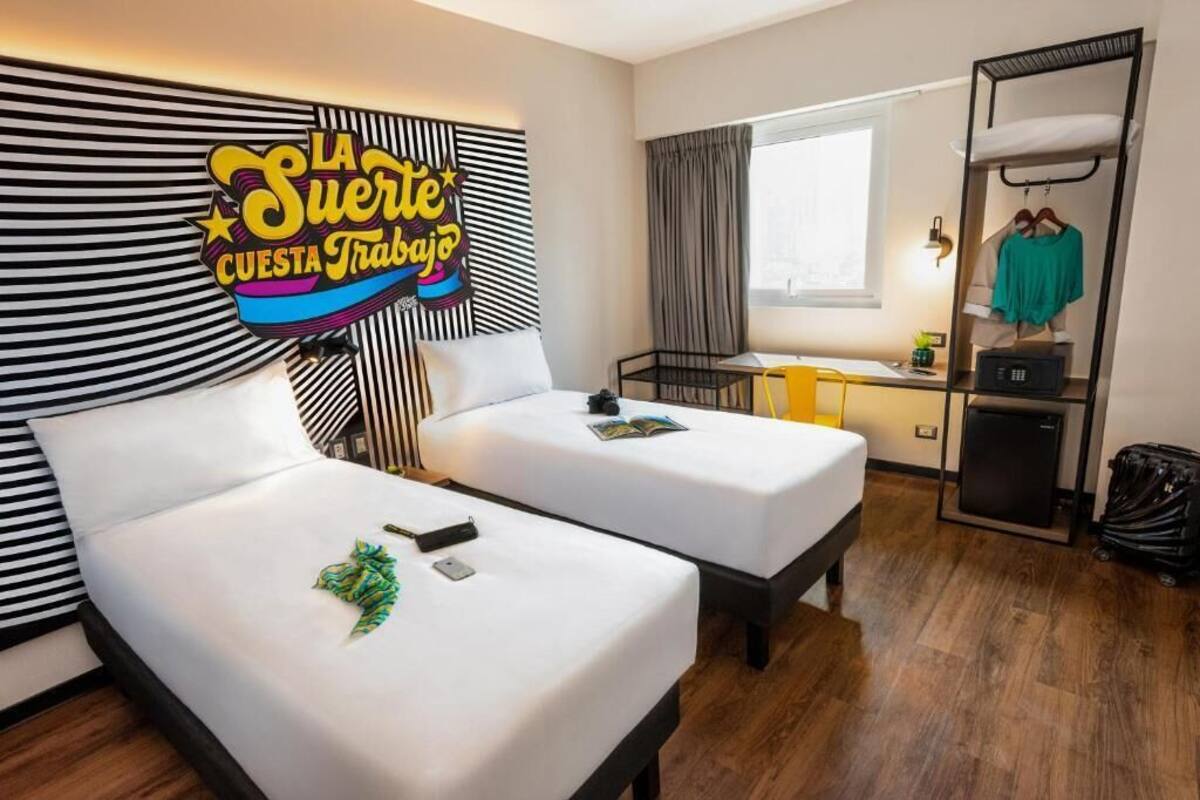 Standard Room, 2 Twin Beds | Premium bedding, down comforters, minibar, in-room safe