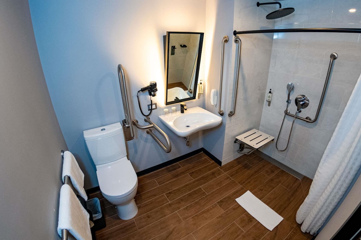 Standard Room, 1 Double Bed, Accessible (Accessible)
