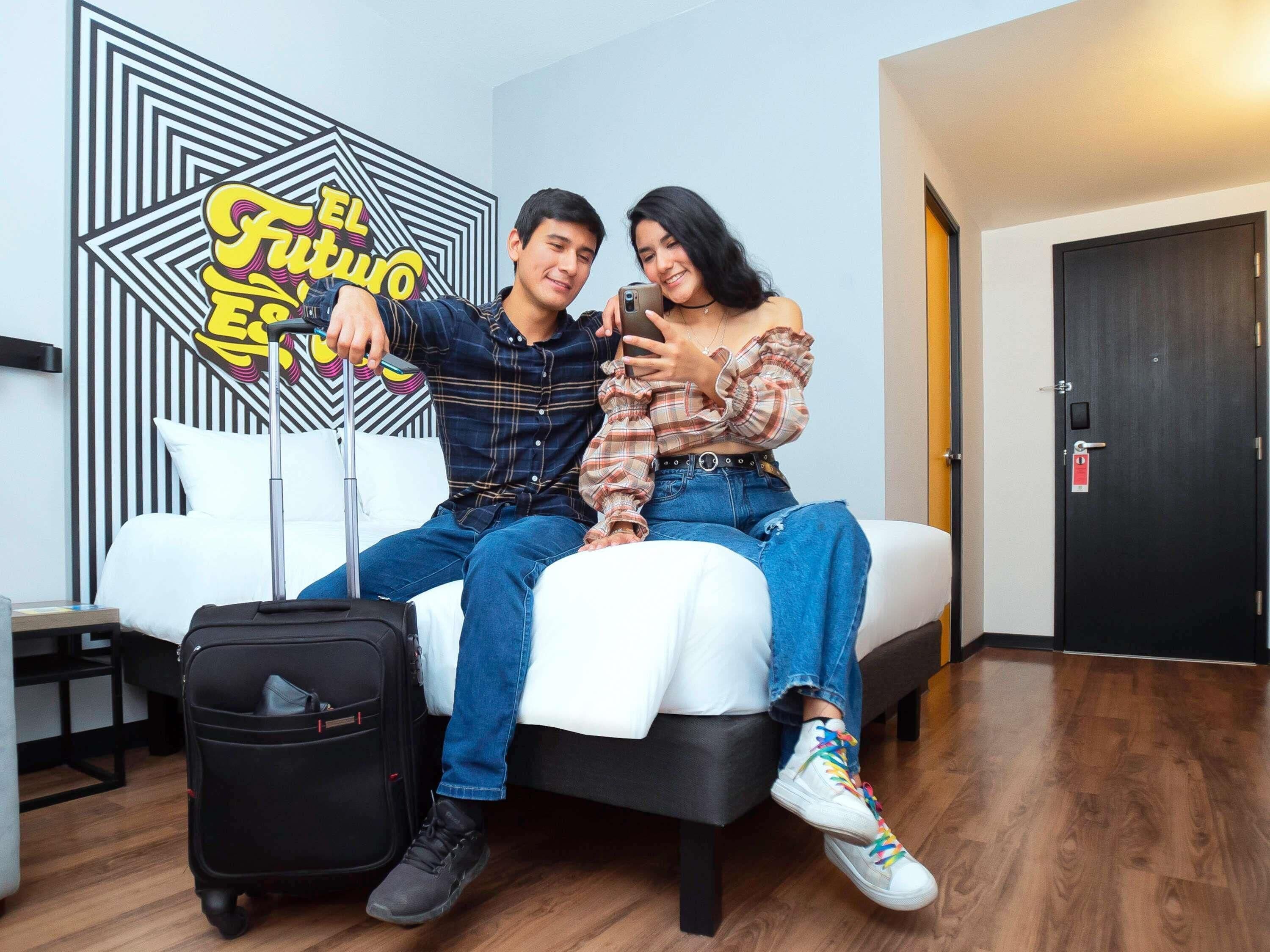 ห้องสแตนดาร์ด, เตียงใหญ่ 1 เตียง | เครื่องนอนระดับพรีเมียม, ผ้านวมขนเป็ด, มินิบาร์, ตู้นิรภัยในห้องพัก