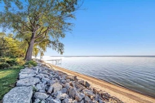Waterfront Cottage with Tower and Hot Tub!