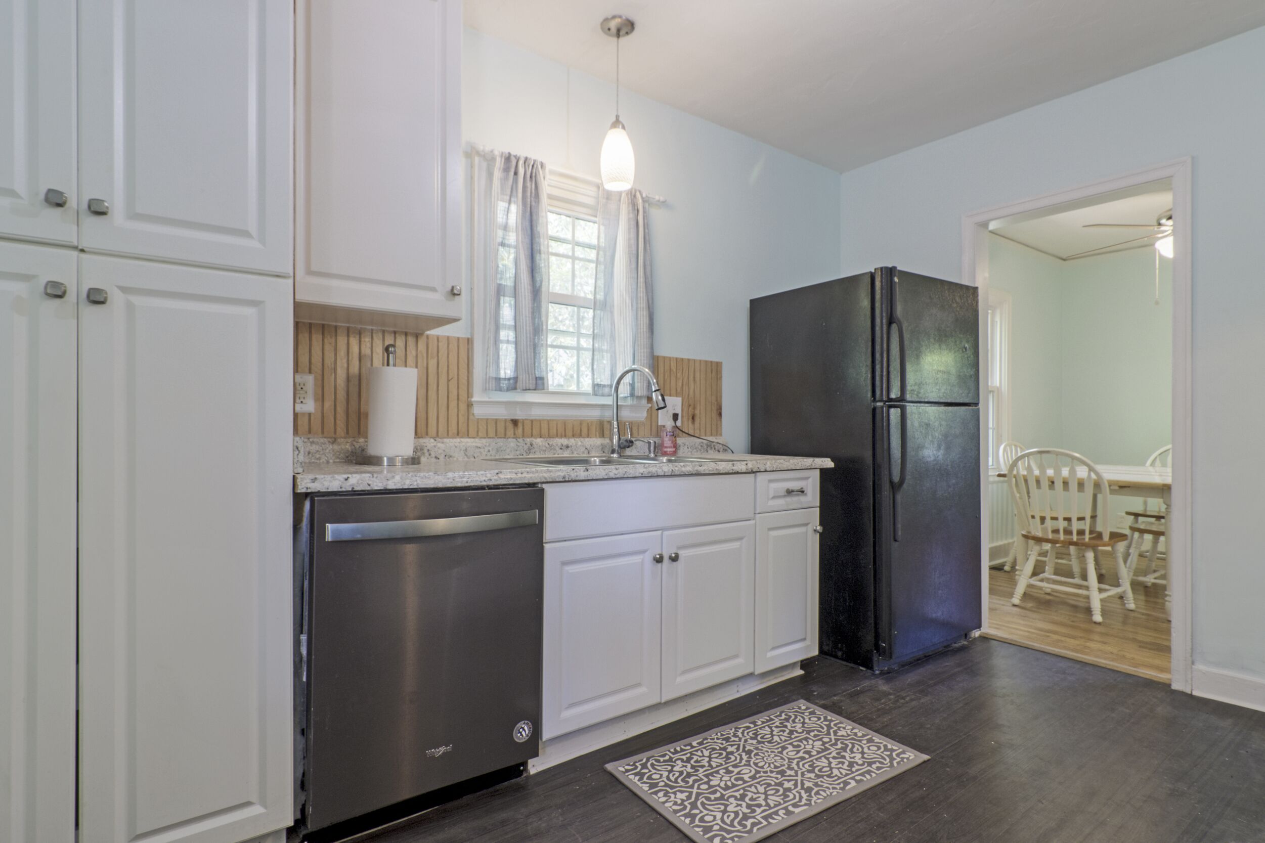 Light filled family cottage in Sunset Park