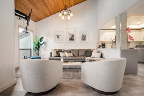 Living area - TELEMARK 15 | Ski-In, Ski-Out Access | Steps To Ski Lifts | Private Garage (Whistler)