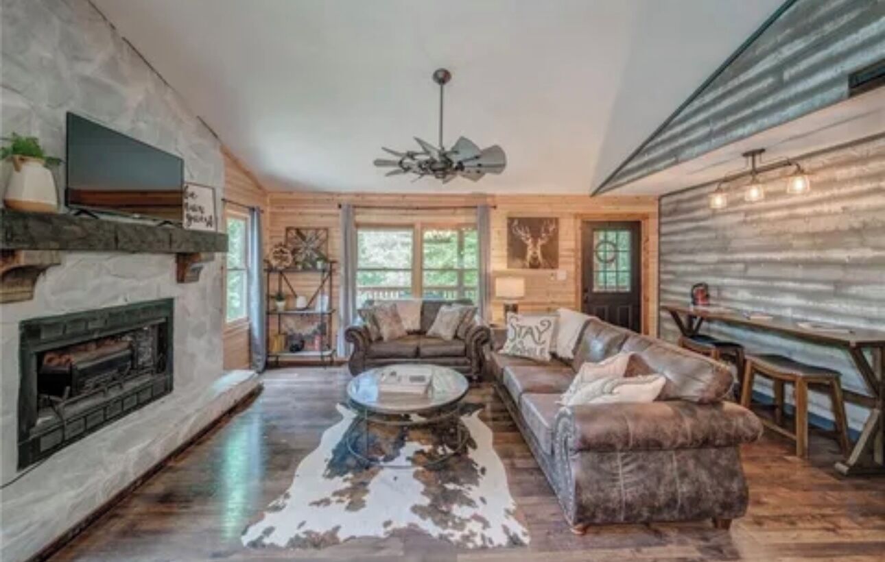 Book now for FALL at discounted rates!!! 