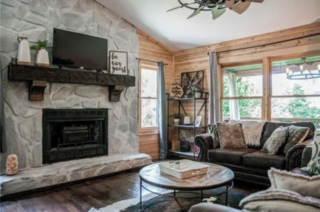 Book now for FALL at discounted rates!!! 