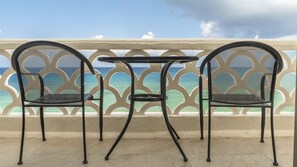 Deluxe Apartment, Beach View | Balcony