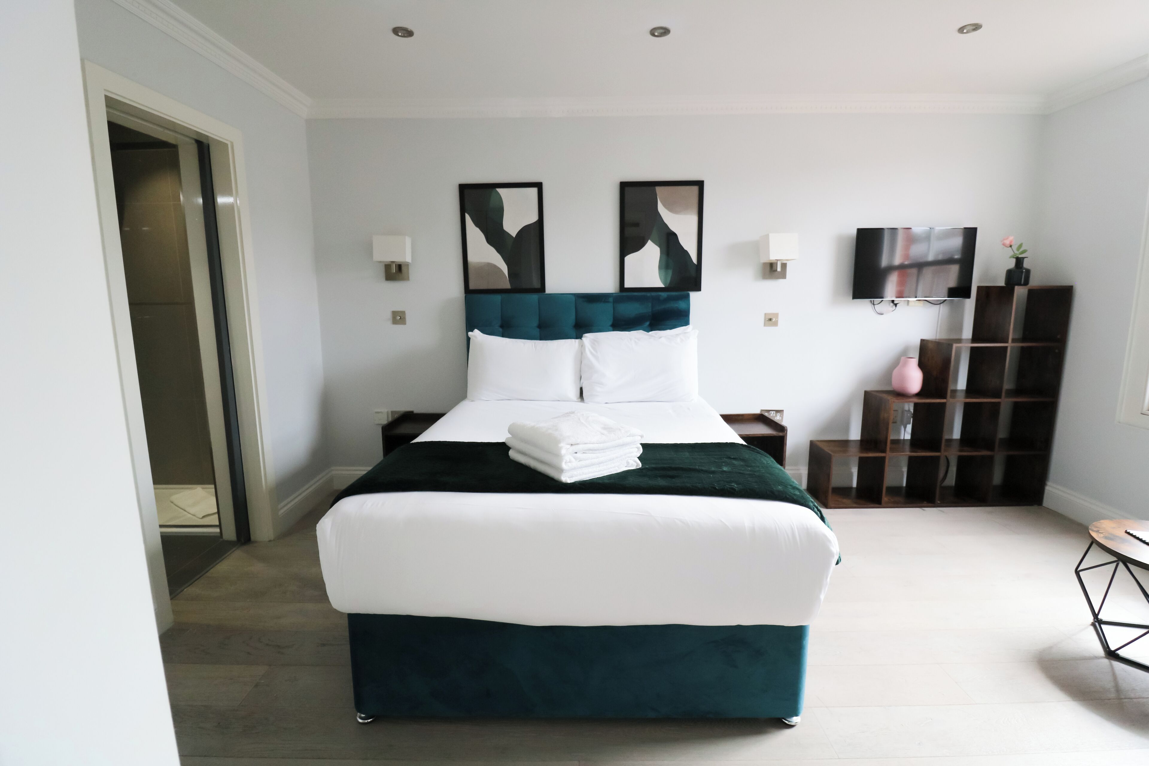 One bedroom Manhattan Apartment | 1 Schlafzimmer, Zimmersafe, Bügeleisen/Bügelbrett, kostenloses WLAN