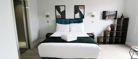 One bedroom Manhattan Apartment | 1 Schlafzimmer, Zimmersafe, Bügeleisen/Bügelbrett, kostenloses WLAN