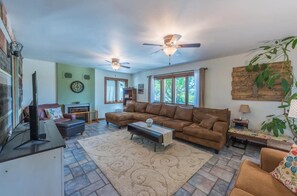 غرفة المعيشة