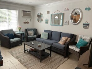 Smart TV, computer monitors - Steps to the ocean and perfect location for all activities (Seaside Park)