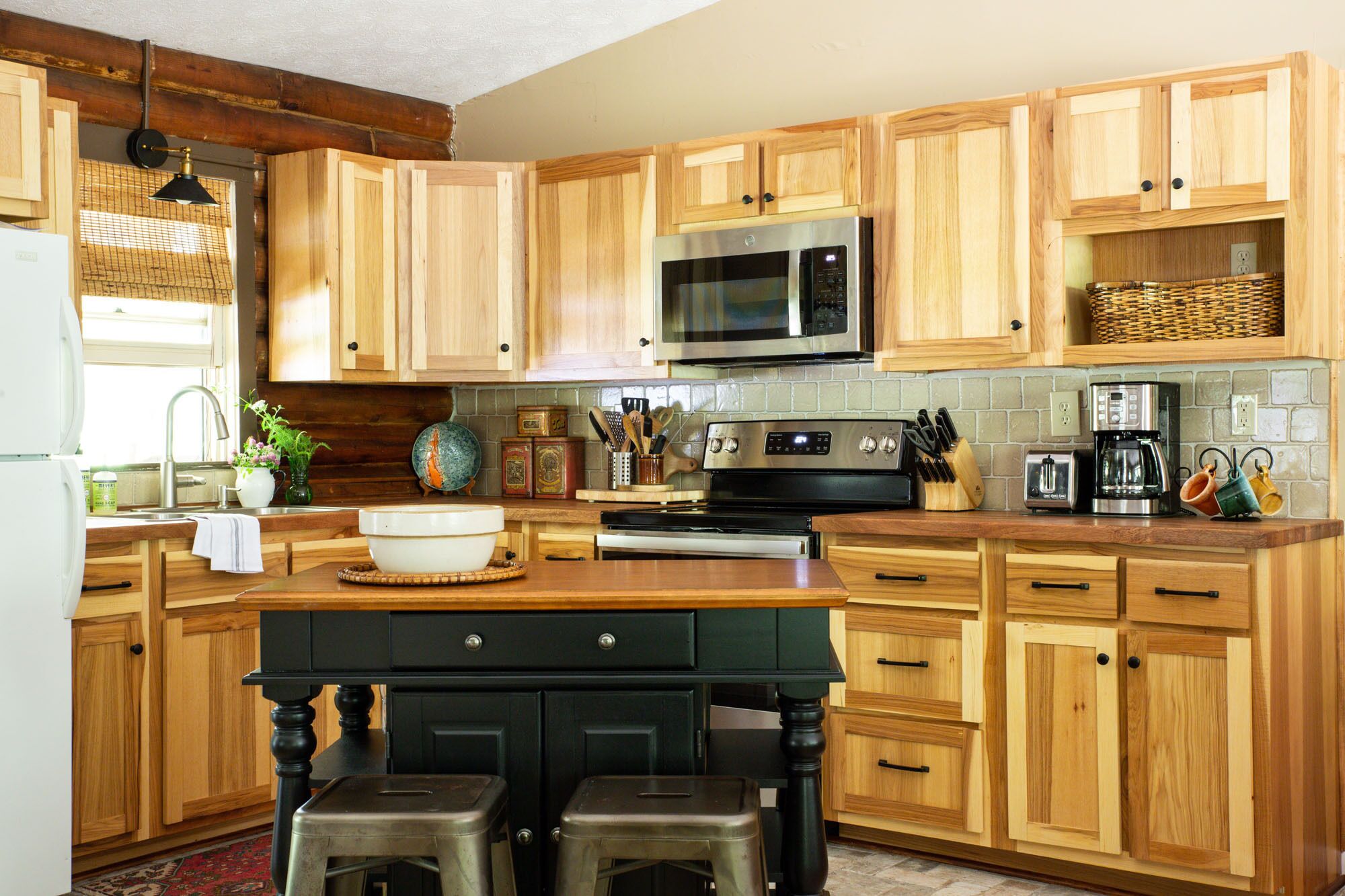 Cane River Cabin - River Front - 3 BR - 2 Bath