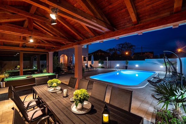 Outdoor pool, a heated pool