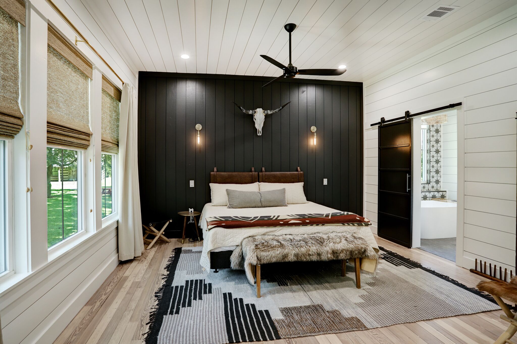 Luxury Round Top Retreat - The Lone Star Farm