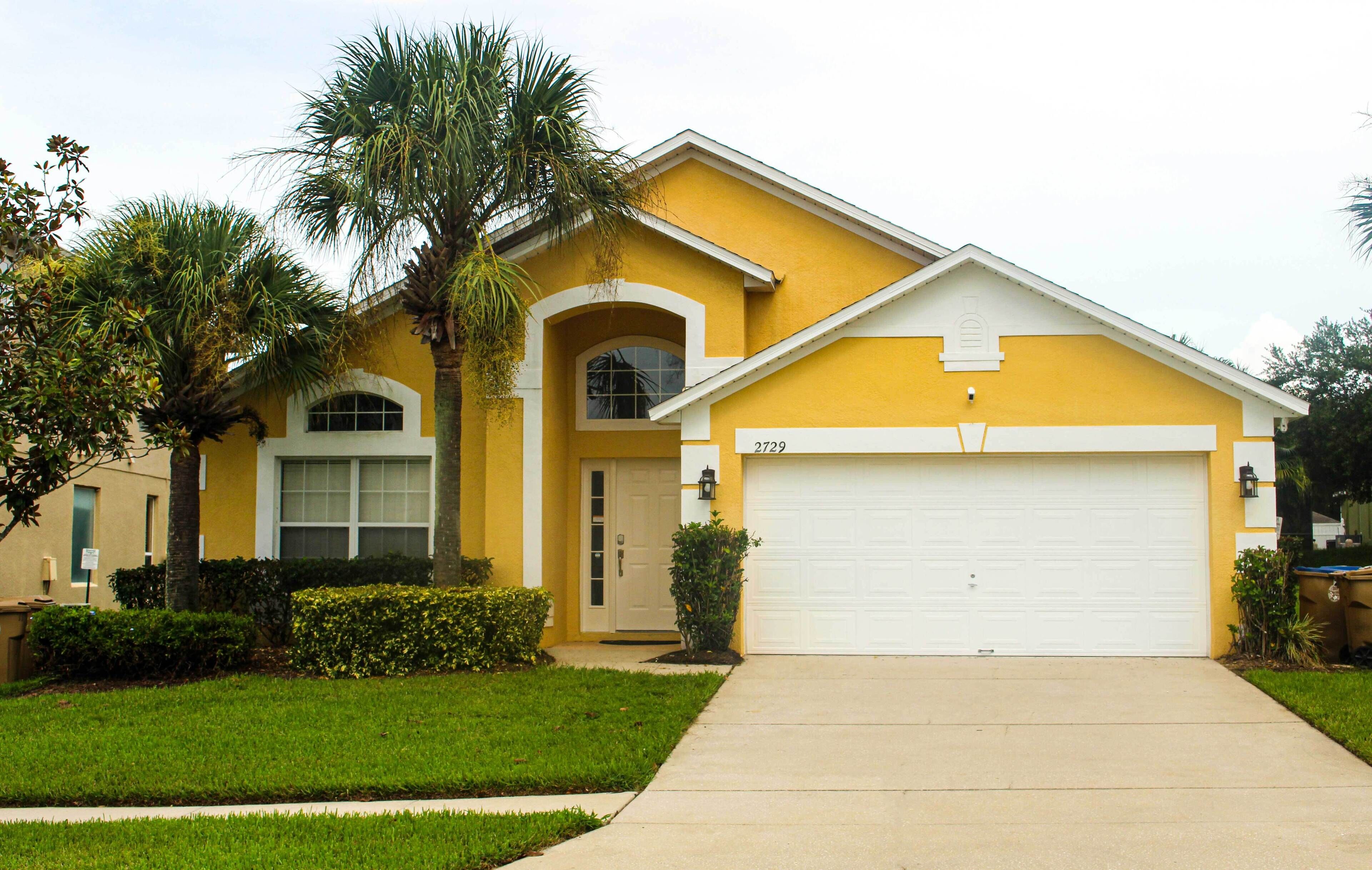 BEAUTIFUL Vacation Villa. 2.5 miles from Disney. Inside Emerald Island Resort