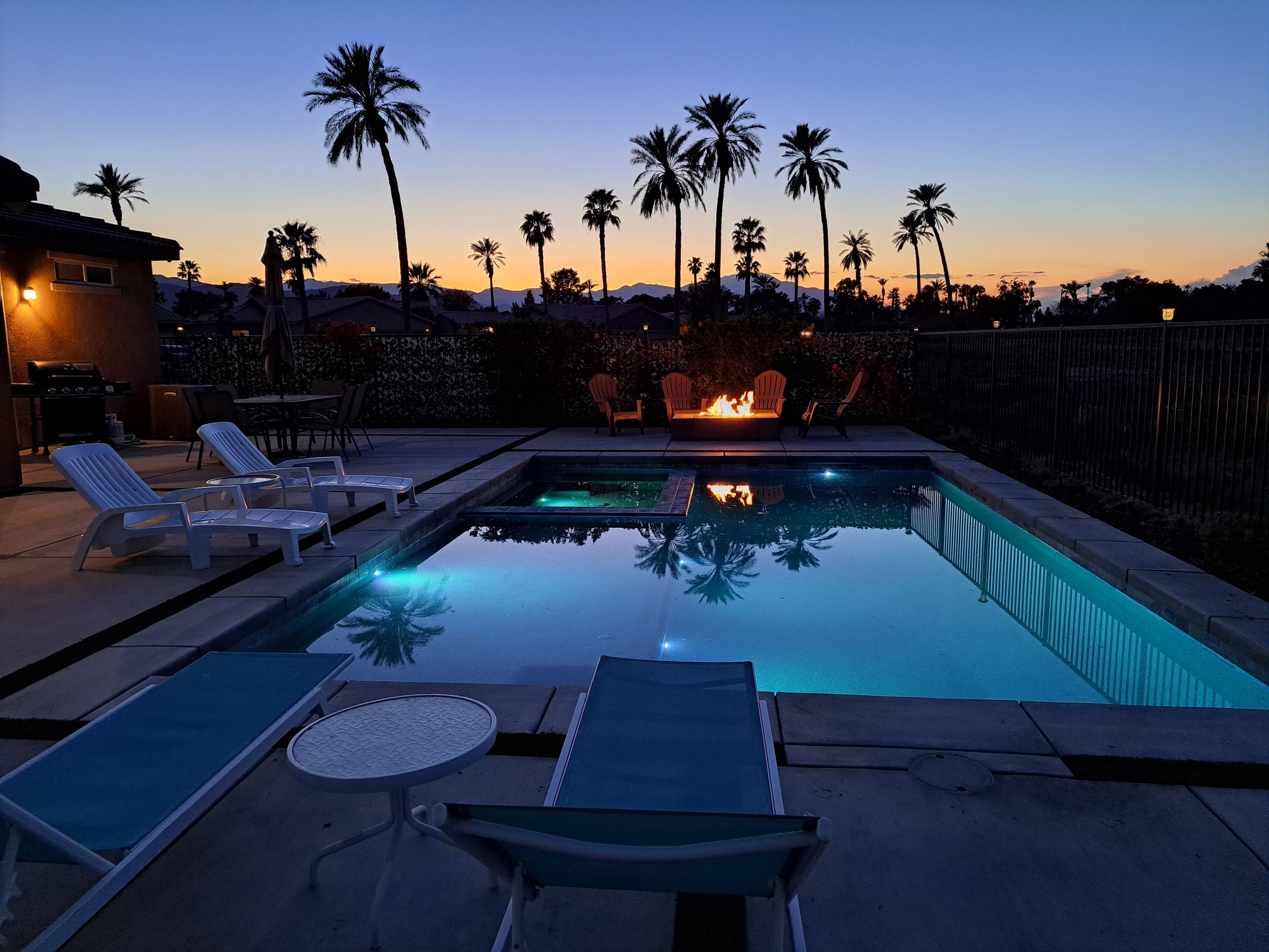 Outdoor pool, a heated pool
