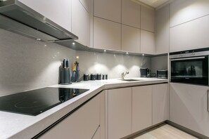 Apartment (1 Bedroom) | Private kitchen