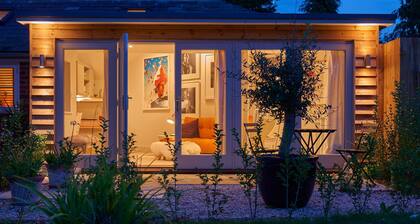 Litttle Honeysuckle - all accommodation on the ground floor