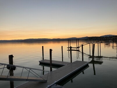 ALL INCLUSIVE AMENITIES:Kayak,SUP,Pedal Boat,PingPong,Pickleball,Movie Nt &MORE!