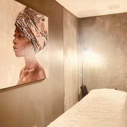 Couples treatment room(s), hot tub, steam room, body treatments
