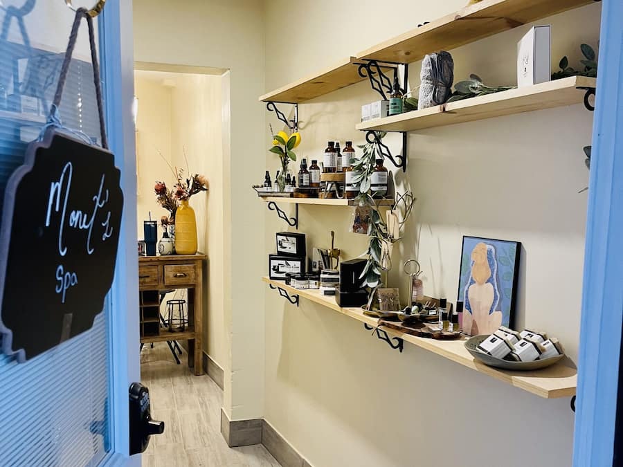 Couples treatment rooms, body treatments, aromatherapy