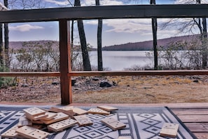 Property grounds - The Lakehouse Oasis - FREE POOL & LAKE CLUB ACCESS (Lake Harmony)