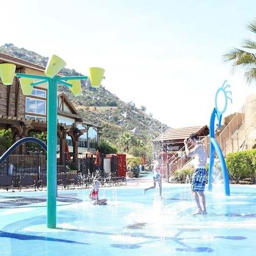 3B2B Condo @ Resort 7/3-7/7 W/ Pool & Jacuzzi BOOK NOW $150 Nightly Welks Resort