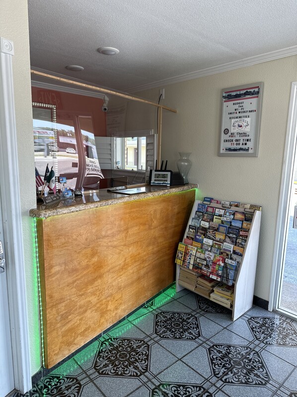 Reception - Budget inn (Kingsville)