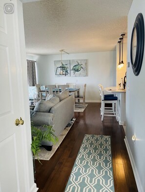 Smart TV - Newly Updated Resort Ocean Front Condo in Diamond Beach! (wildwood crest)