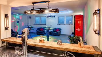 Bar (in der Unterkunft)