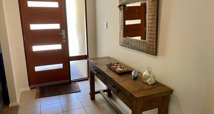 Beachside on Kent- This cute, but spacious little unit, central to all Busselton's famous attraction