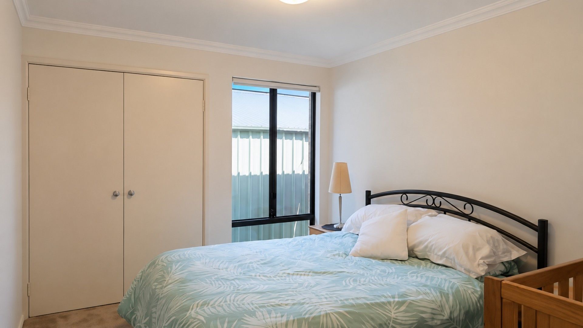 3 bedrooms, travel crib, free WiFi, bed sheets