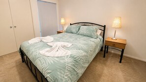 3 habitaciones, cuna de viaje, wifi gratis y ropa de cama